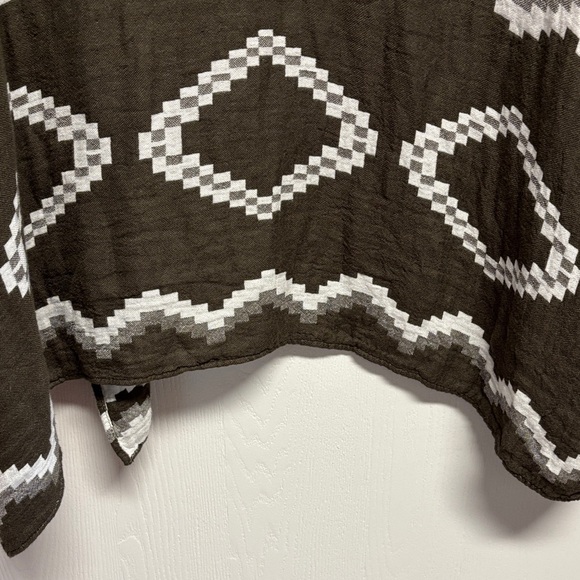 Melrose and Market Geometric Open-Front Shawl - Olive Green and Ivory - Picture 7 of 11